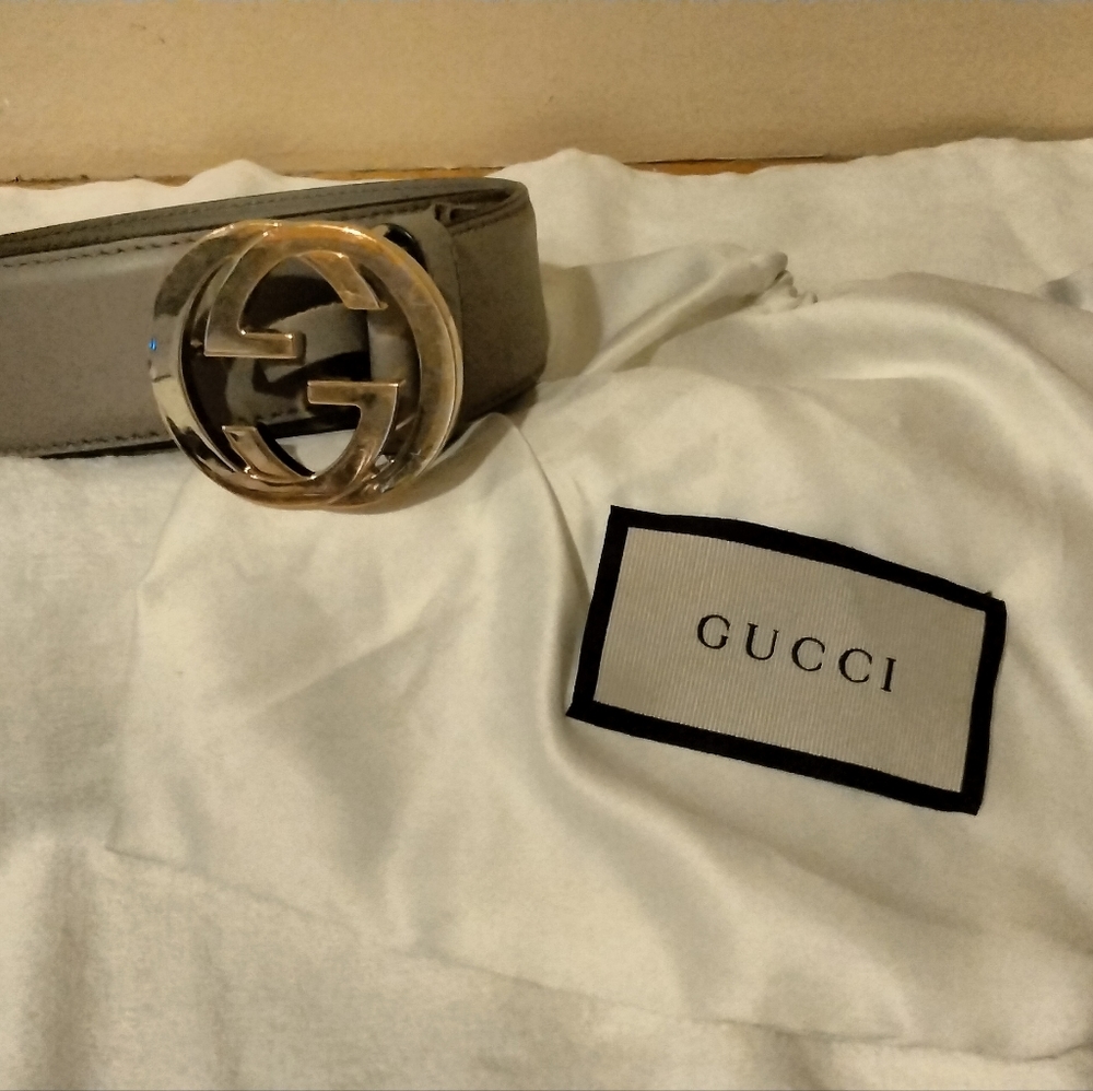Women's Gucci belt size 85 with dust bag